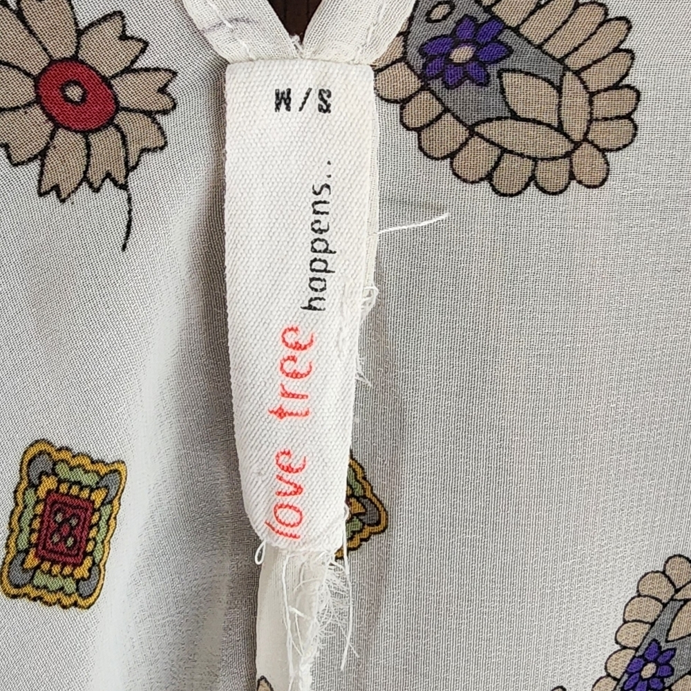 Love Tree Floral Patterned Kimono - Picture 2 of 4